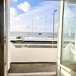 Pacis Renovee - Face -15 Pers - 5 Avec Sdb -terrasse & Bbq Sous Les Pins *