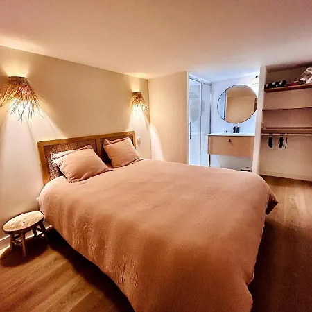 Villa Villa Pacis Renovee - Face Mer La Baule Hyper Centre -15 Pers - 5 Suites Avec Sdb -Terrasse & Bbq Sous Les Pins *