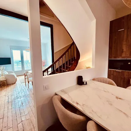 Villa Pacis Renovee - Face Mer La Baule Hyper Centre -15 Pers - 5 Suites Avec Sdb -Terrasse & Bbq Sous Les Pins Villa *