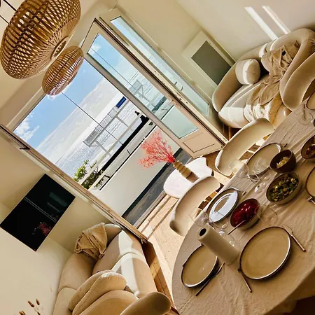 Pacis Renovee - Face Hyper Centre -15 Pers - 5 Avec Sdb -terrasse & Bbq Sous Les Pins * La Baule-Escoublac