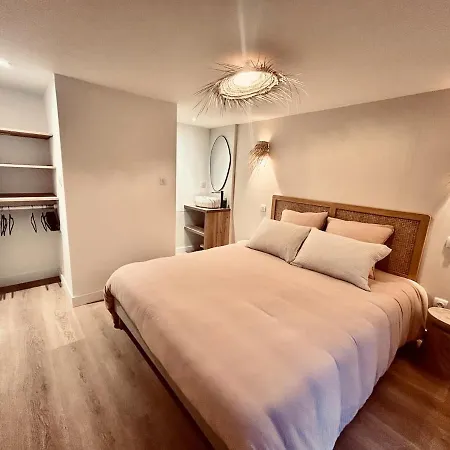 Villa Villa Pacis Renovee - Face Mer La Baule Hyper Centre -15 Pers - 5 Suites Avec Sdb -Terrasse & Bbq Sous Les Pins *