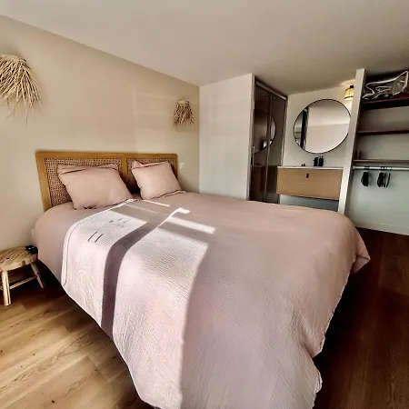 Villa Pacis Renovee - Face Mer La Baule Hyper Centre -15 Pers - 5 Suites Avec Sdb -Terrasse & Bbq Sous Les Pins *