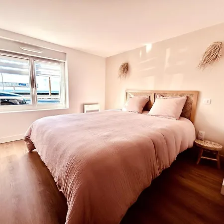 Villa Pacis Renovee - Face Mer La Baule Hyper Centre -15 Pers - 5 Suites Avec Sdb -Terrasse & Bbq Sous Les Pins Villa La Baule