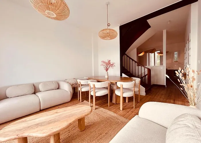 Pacis Renovee - Face -15 Pers - 5 Avec Sdb -terrasse & Bbq Sous Les Pins *