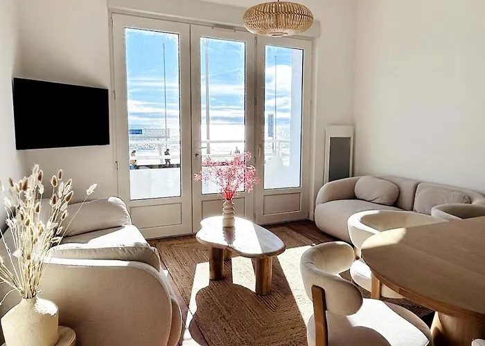 Pacis Renovee - Face -15 Pers - 5 Avec Sdb -terrasse & Bbq Sous Les Pins Villa *