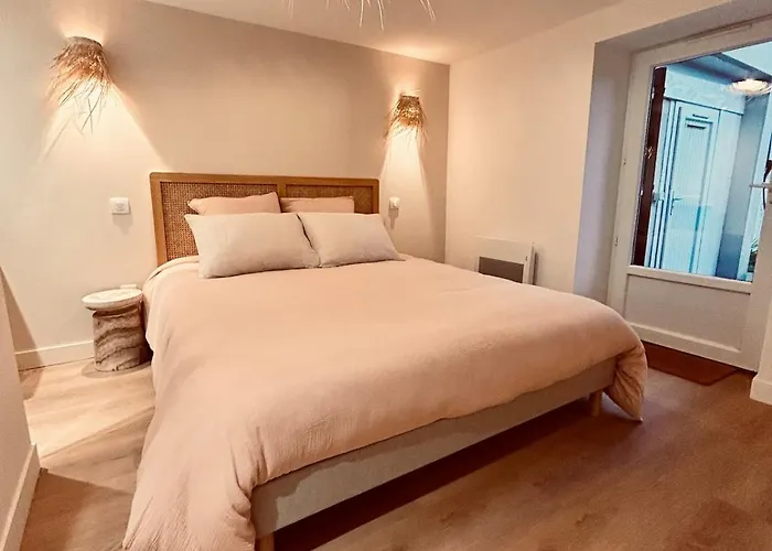 Villa Pacis Renovee - Face -15 Pers - 5 Avec Sdb -terrasse & Bbq Sous Les Pins