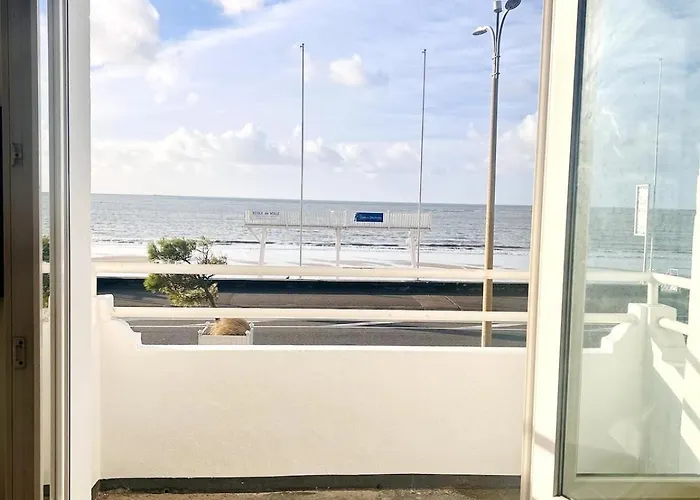 Pacis Renovee - Face -15 Pers - 5 Avec Sdb -terrasse & Bbq Sous Les Pins *