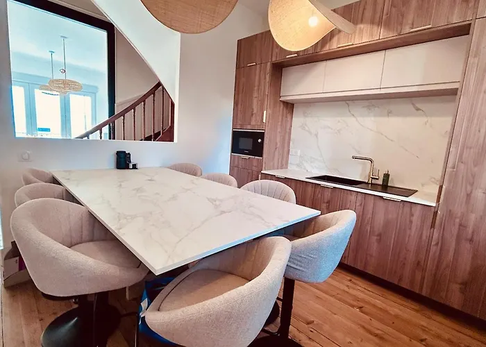 Pacis Renovee - Face -15 Pers - 5 Avec Sdb -terrasse & Bbq Sous Les Pins Villa